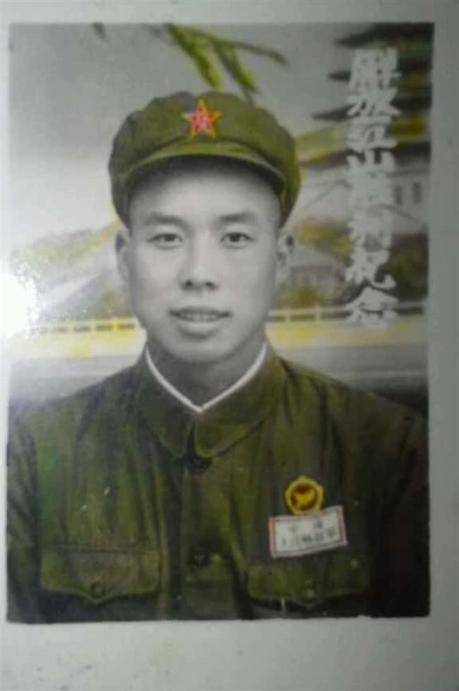 四版之一2作者祖父的“解放一江山胜利纪念”照.jpg 四版之一2作者祖父的“解放一江山胜利纪念”照.jpg