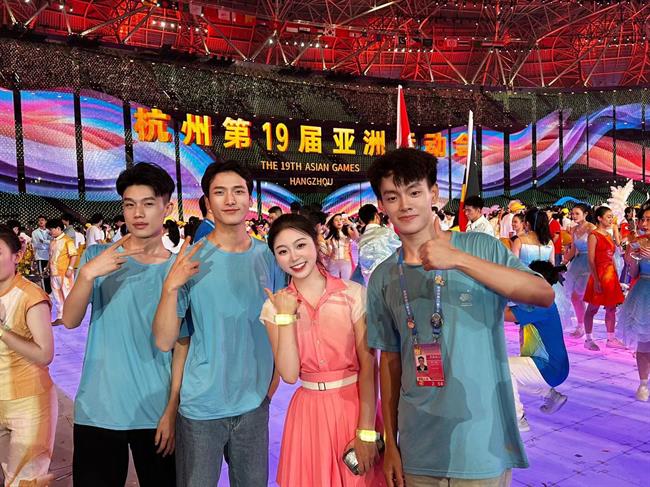 璐璐1.jpg 璐璐1.jpg