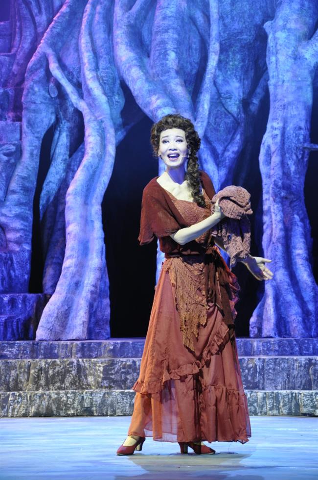 《Into The Woods》中文版中饰演The Baker's Wife.jpg 《Into The Woods》中文版中饰演The Baker's Wife.jpg