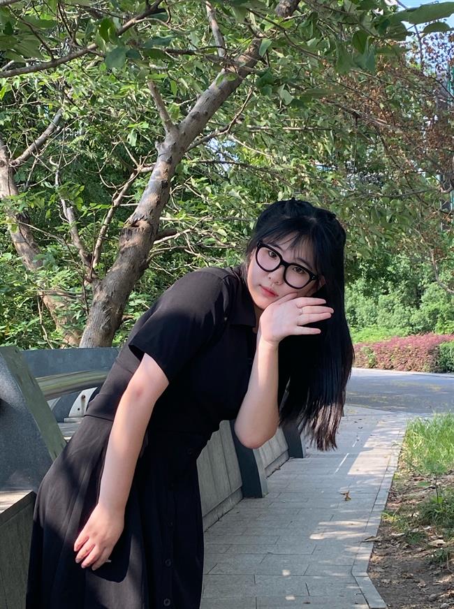 徐赫男.jpg 徐赫男.jpg