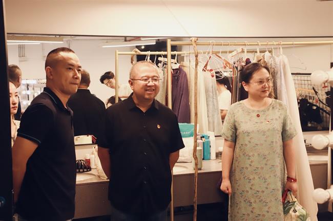 领导关怀.jpg 领导关怀.jpg