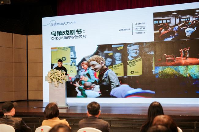 杨端晨.jpg 杨端晨.jpg