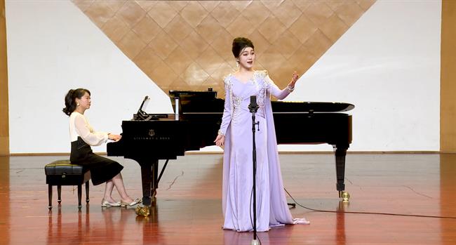 校园十佳歌手《对鸟》.png 校园十佳歌手《对鸟》.png