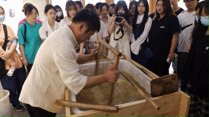 微信图片_20220601091739.gif 微信图片_20220601091739.gif