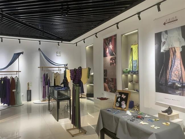 90585f35b5ca7e4b3b945efd68816a52.jpg 90585f35b5ca7e4b3b945efd68816a52.jpg