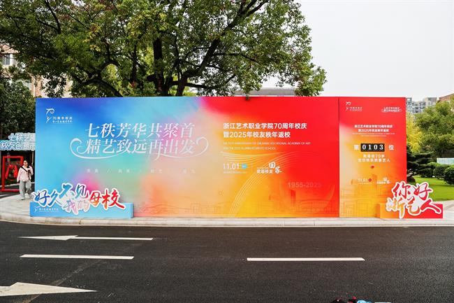 AA7A0251-opq4081940235.jpg AA7A0251-opq4081940235.jpg